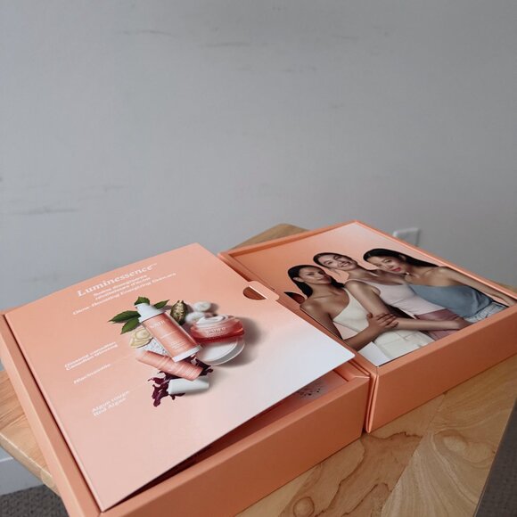 Lise Watier - Luminessence FULL SET - Picture 3 of 4